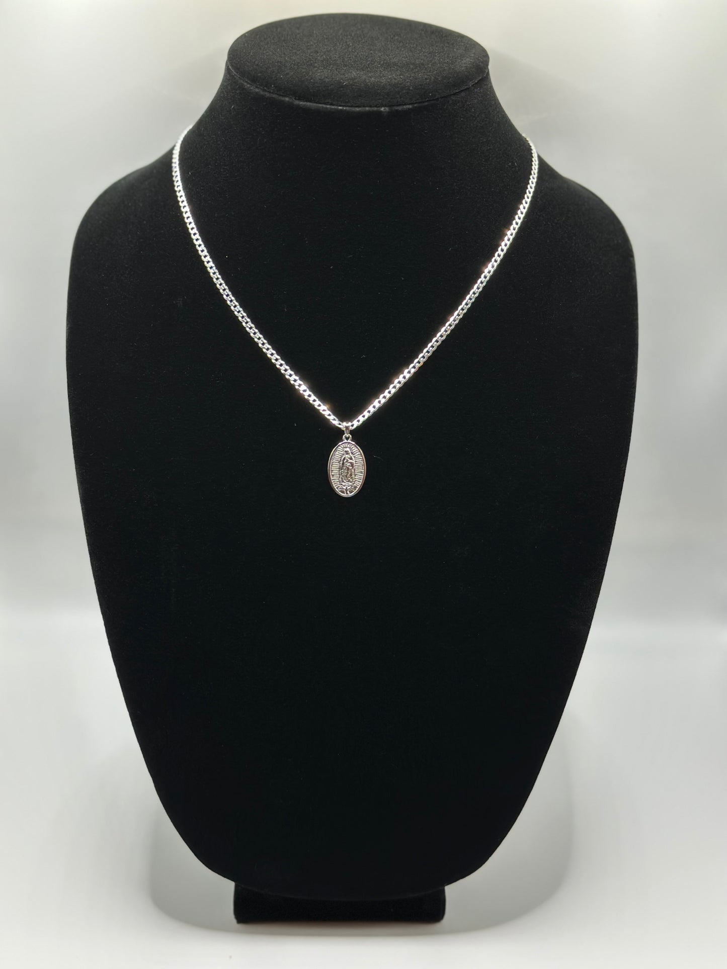 Flat Cuban necklace with pendant
